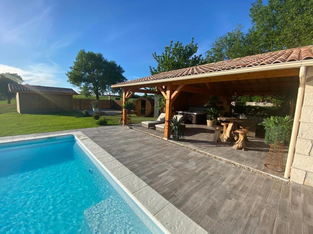 Le Refuge Des Epicuriens Vila Eymet Exterior foto